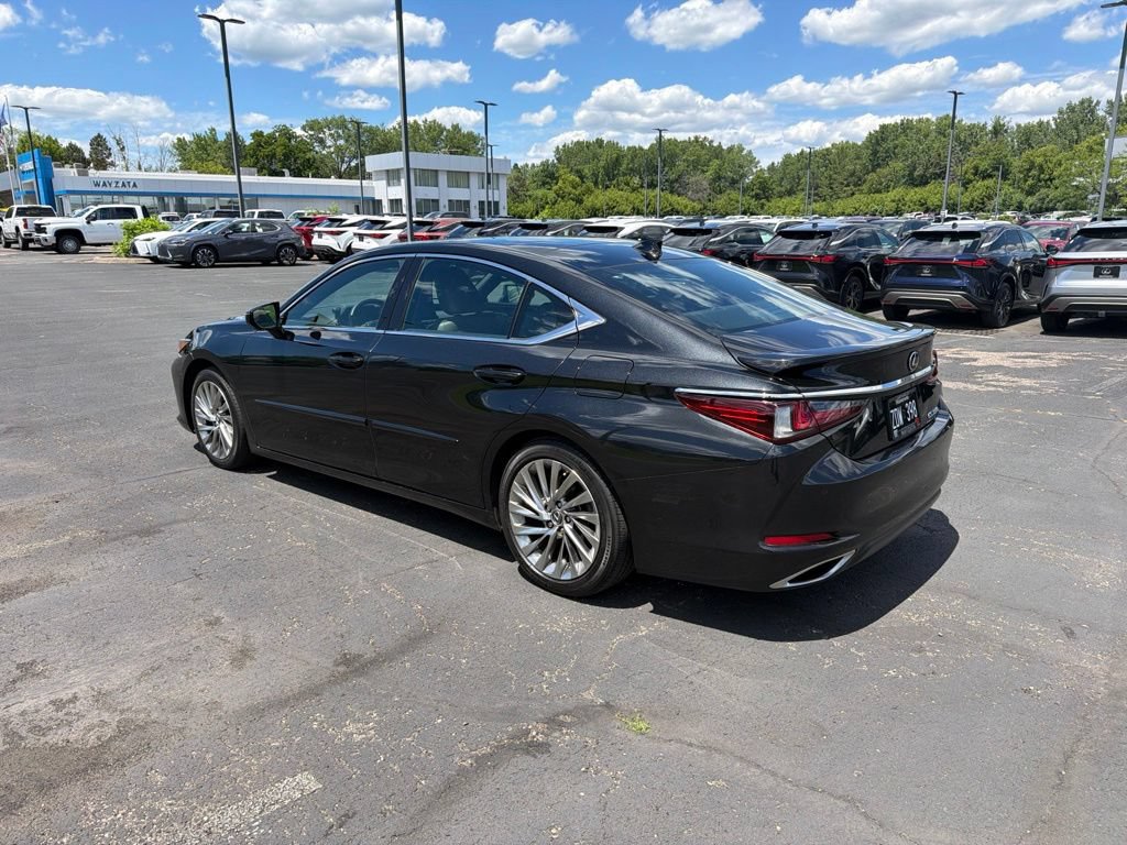 Used 2022 Lexus ES 350 Ultra Luxury w/ Accessory Package 2 FWD image 44