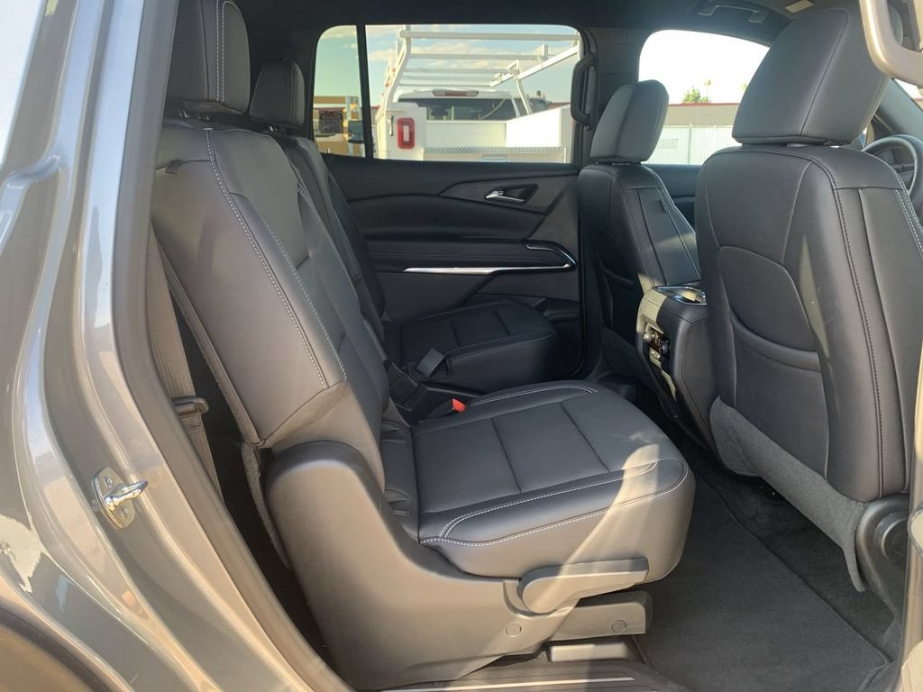 Certified 2026 Chevrolet Traverse LT FWD image 25