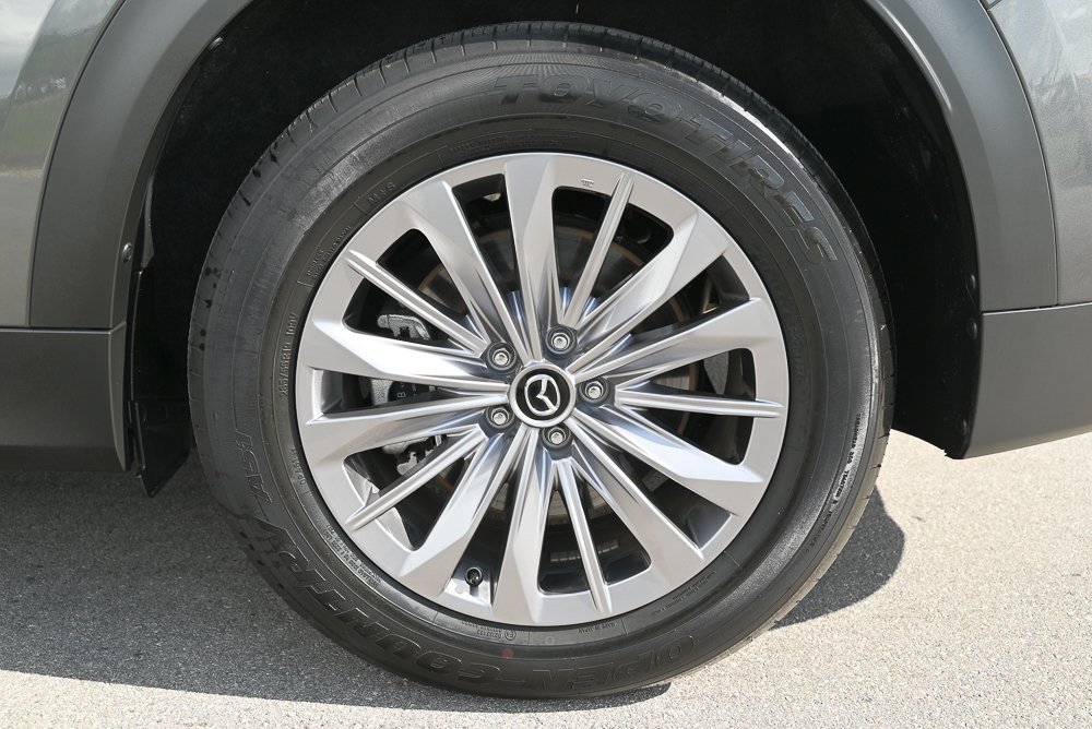 Certified 2025 MAZDA CX-90 3.3 Turbo w/ Preferred Package image 9