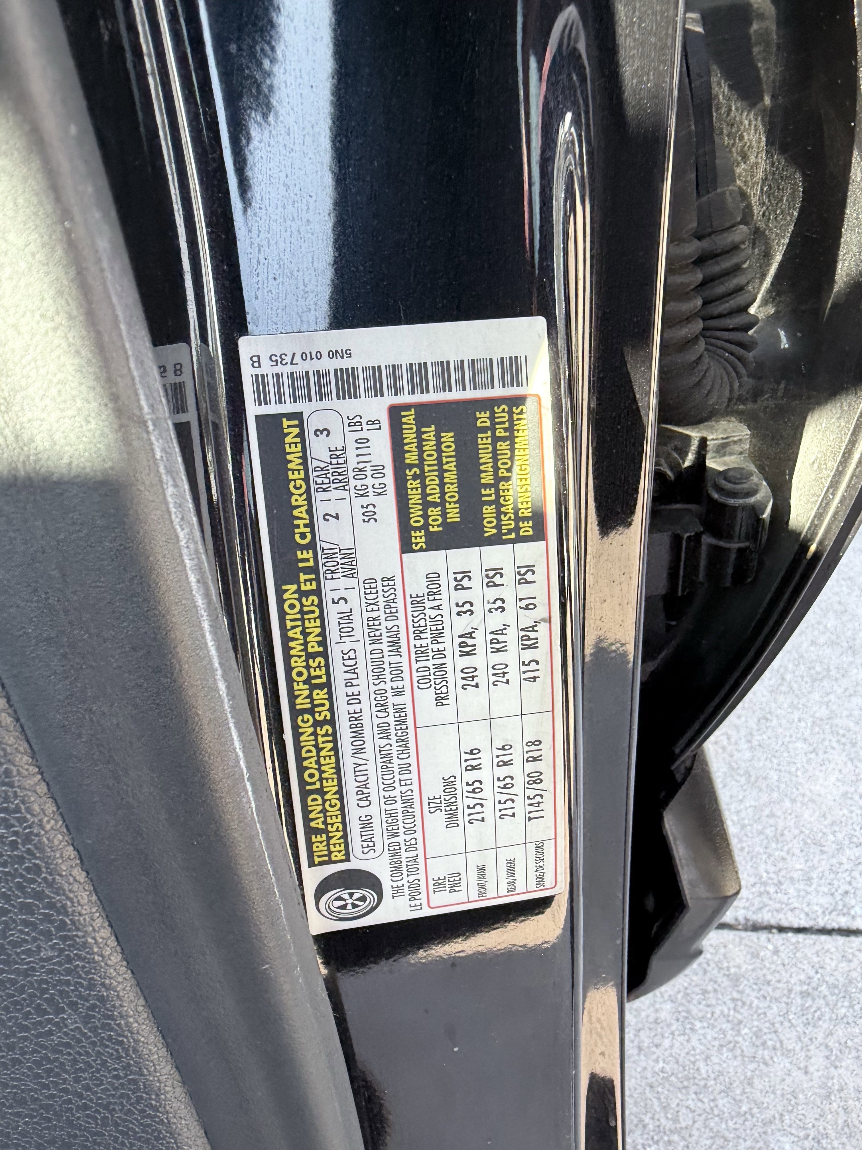 Used 2011 Volkswagen Tiguan S image 24