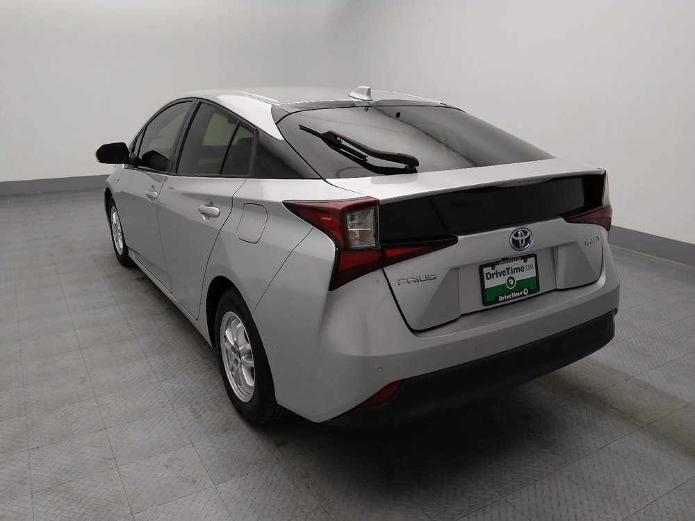 Used 2021 Toyota Prius LE FWD image 5