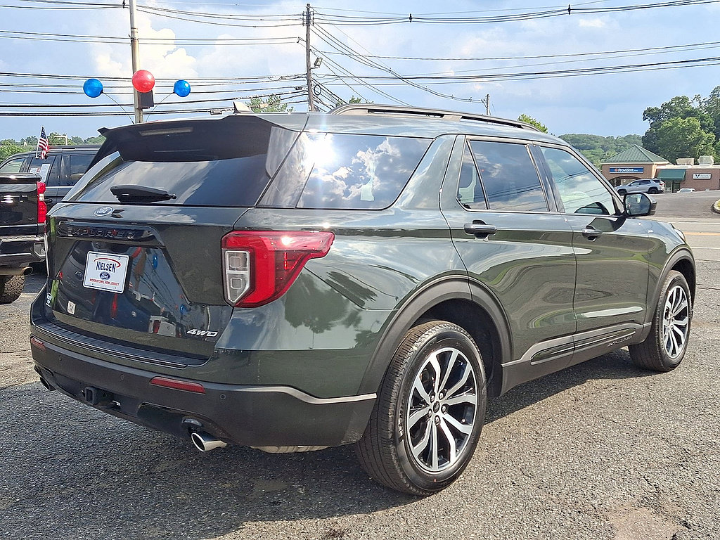 Used 2024 Ford Explorer ST-Line w/ Class IV Trailer Tow Package AWD/4WD image 31
