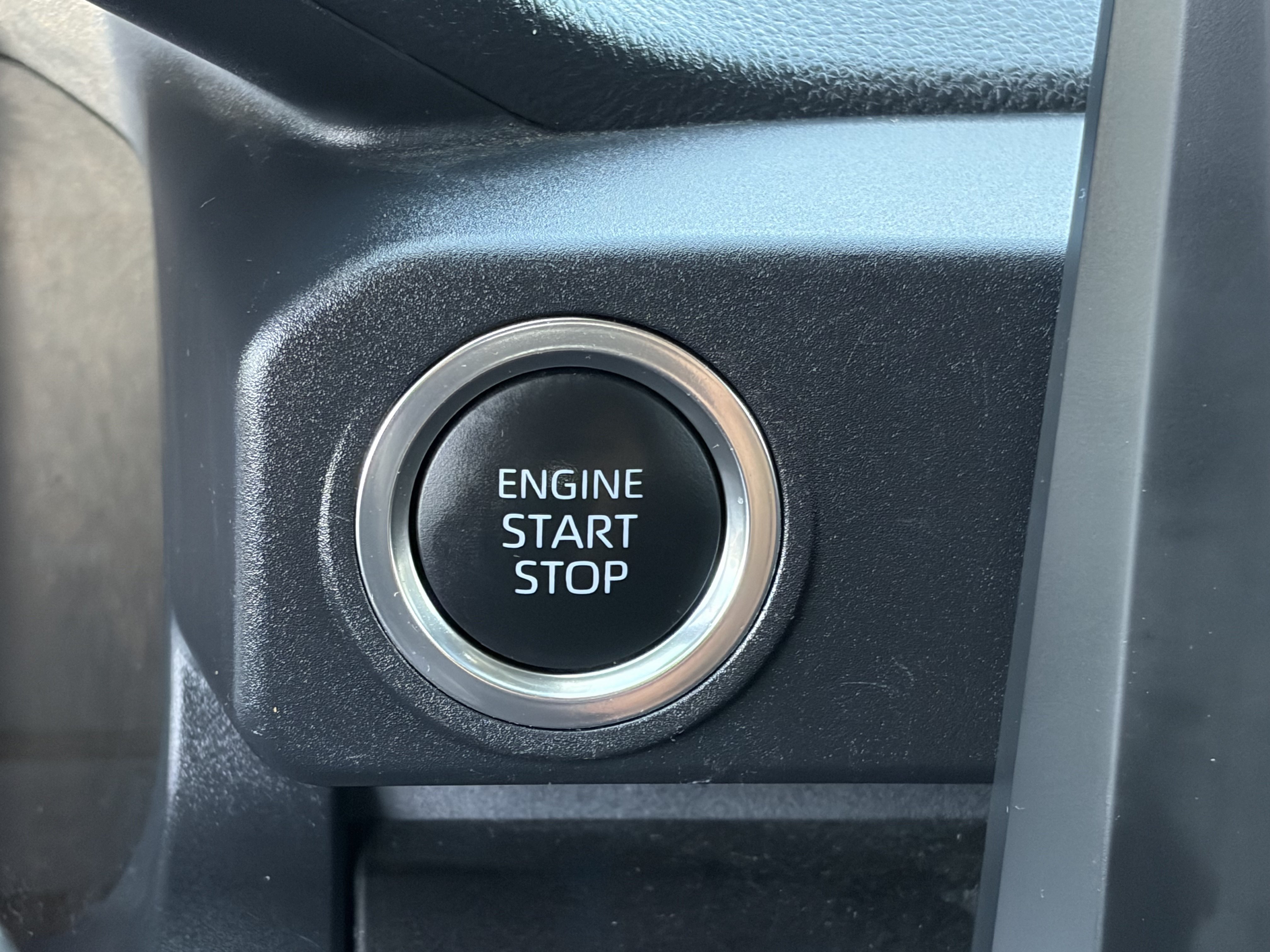 Certified 2025 Toyota 4Runner SR5 AWD/4WD image 25