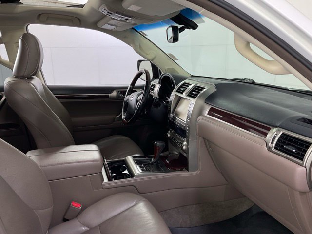 Used 2017 Lexus GX 460 AWD/4WD image 31