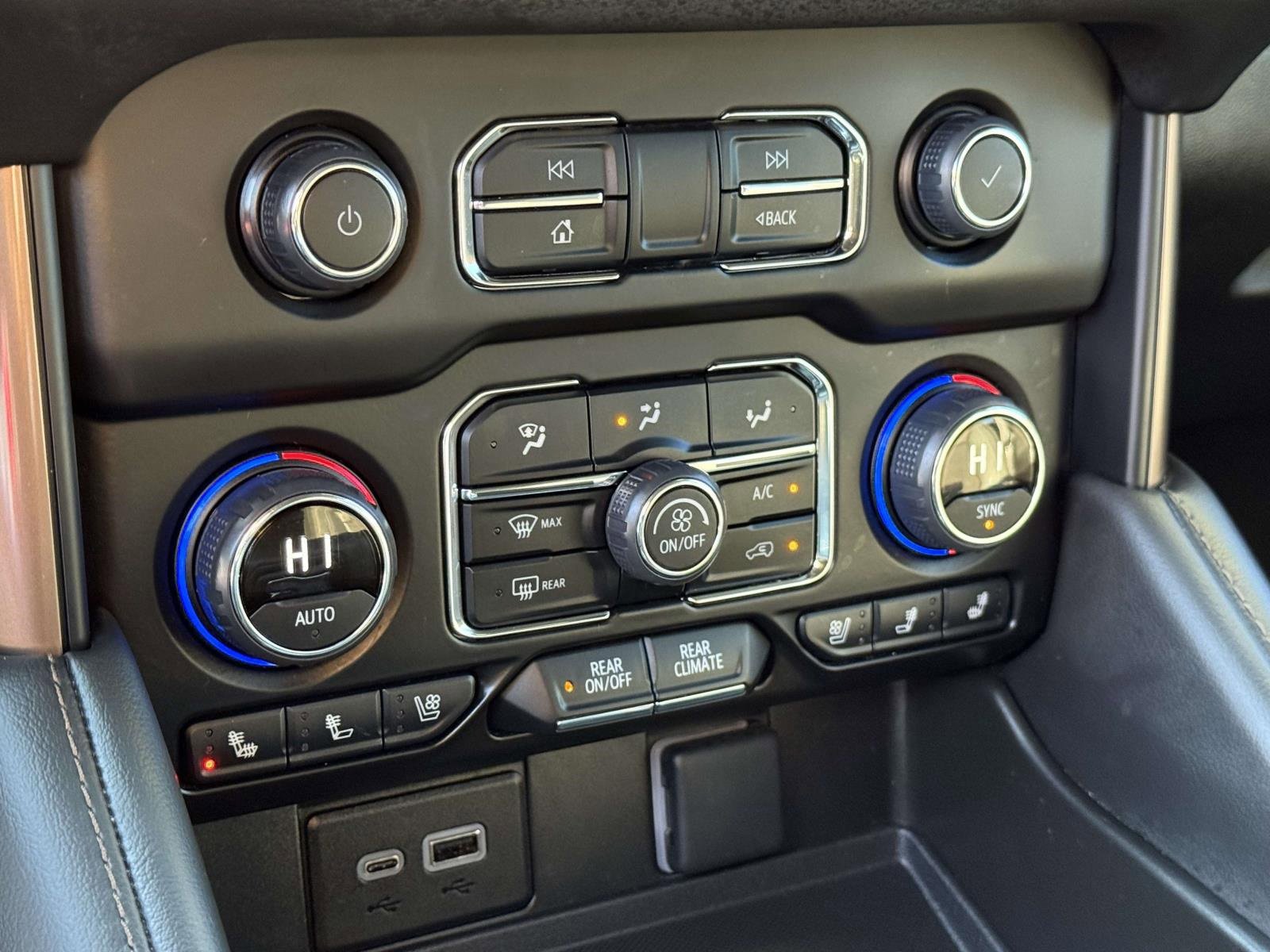 Certified 2023 Chevrolet Suburban High Country image 11