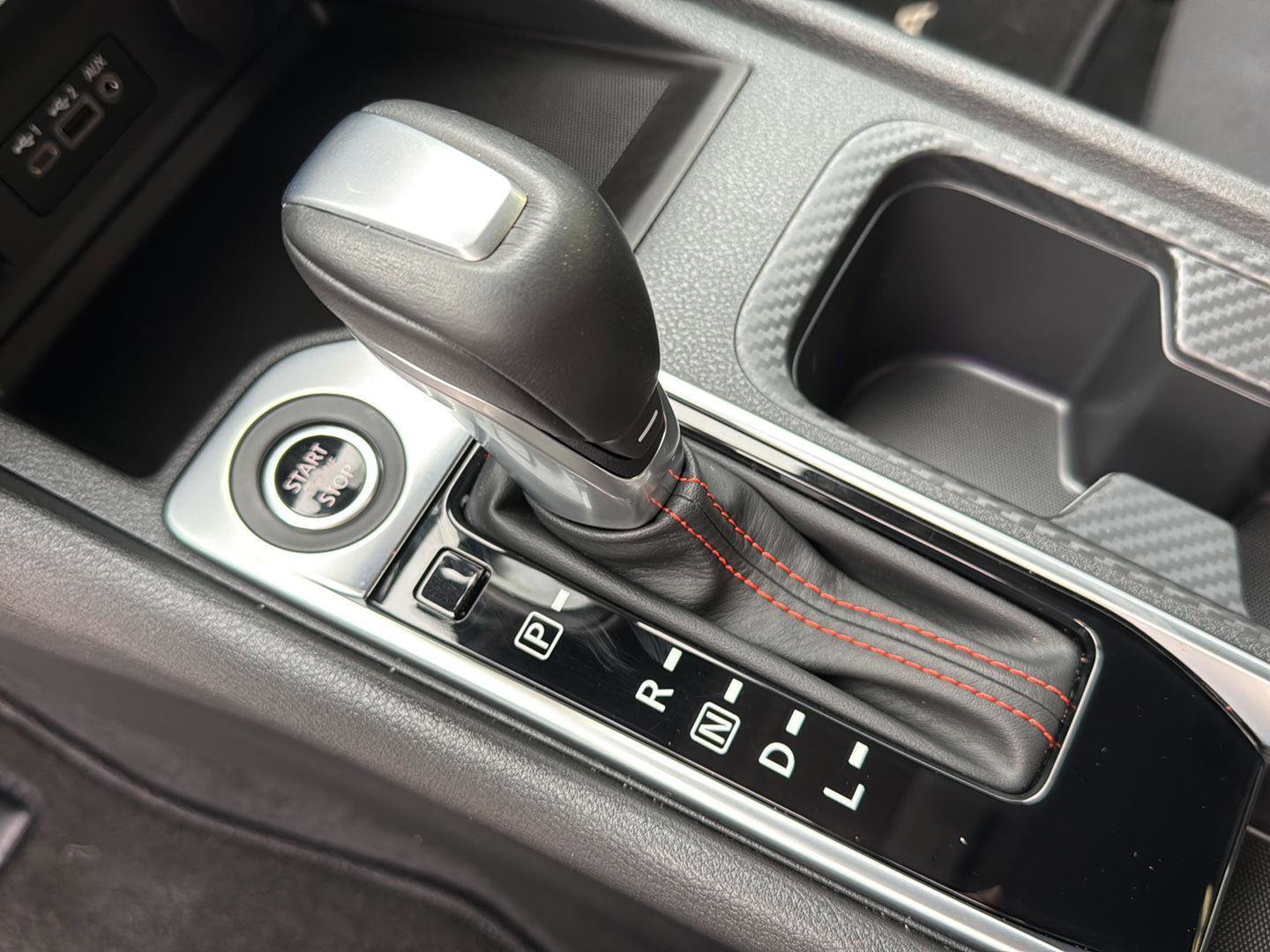 Used 2025 Nissan Sentra SR w/ Lighting Package FWD image 27