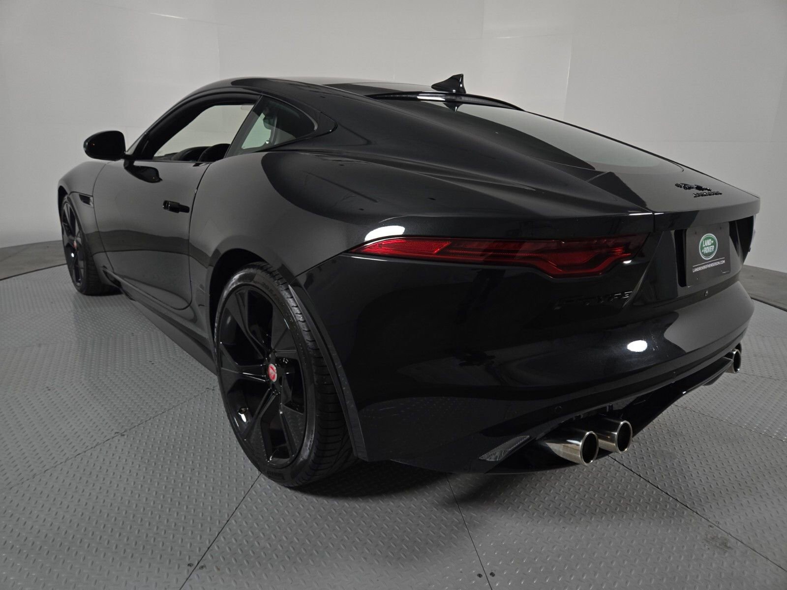 Used 2023 Jaguar F-TYPE R-Dynamic image 15