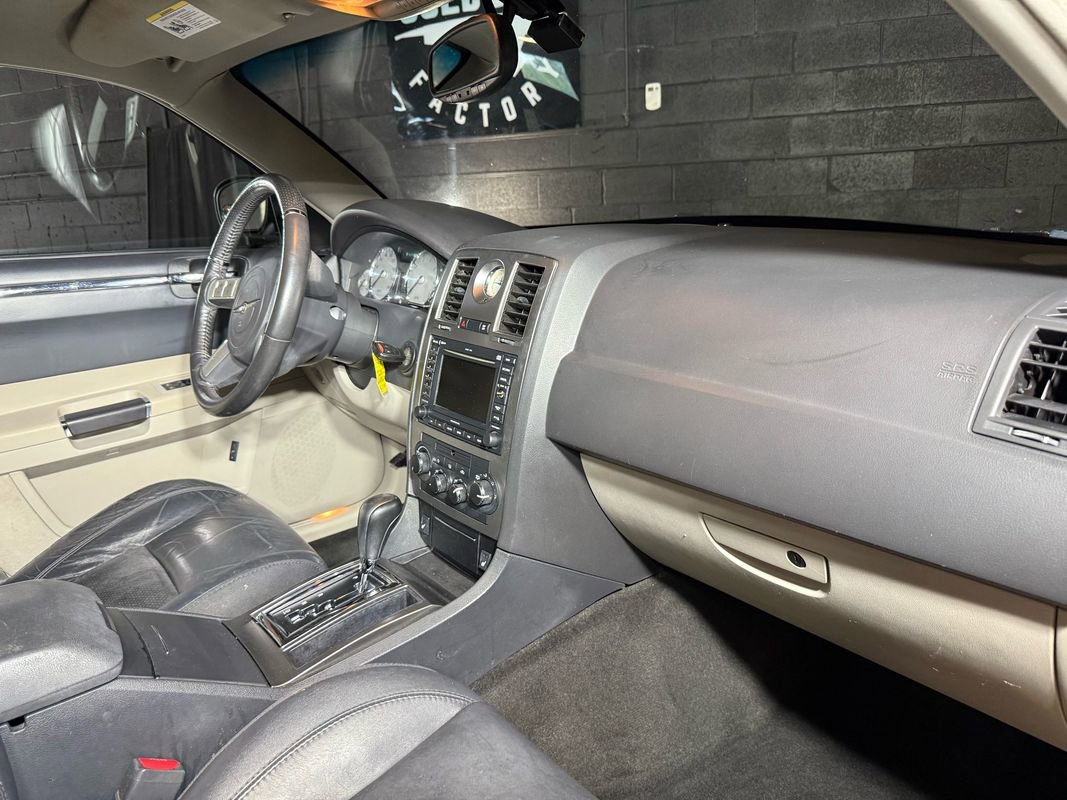 Used 2006 Chrysler 300 SRT8 w/ SRT Option Group II RWD image 13