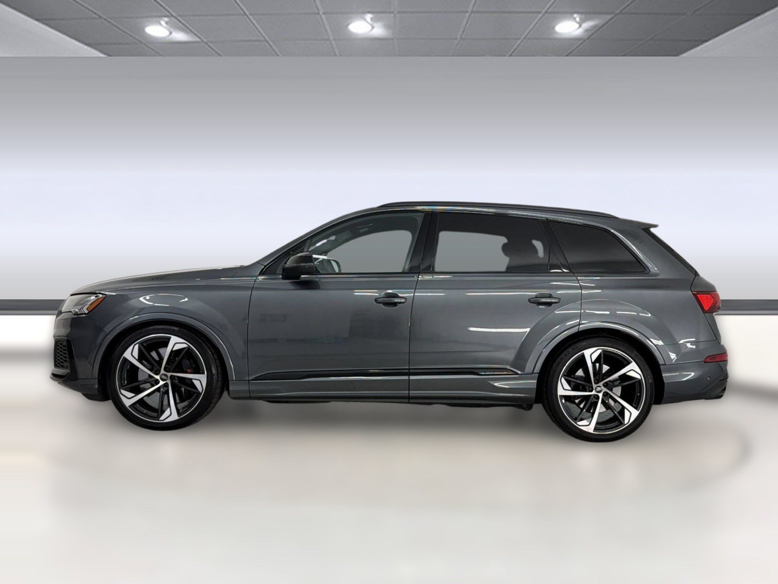 Used 2024 Audi SQ7 Prestige AWD/4WD image 2