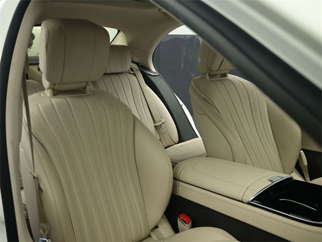 Used 2022 Mercedes-Benz S 580 4MATIC Sedan w/ Rear Seat Package image 33