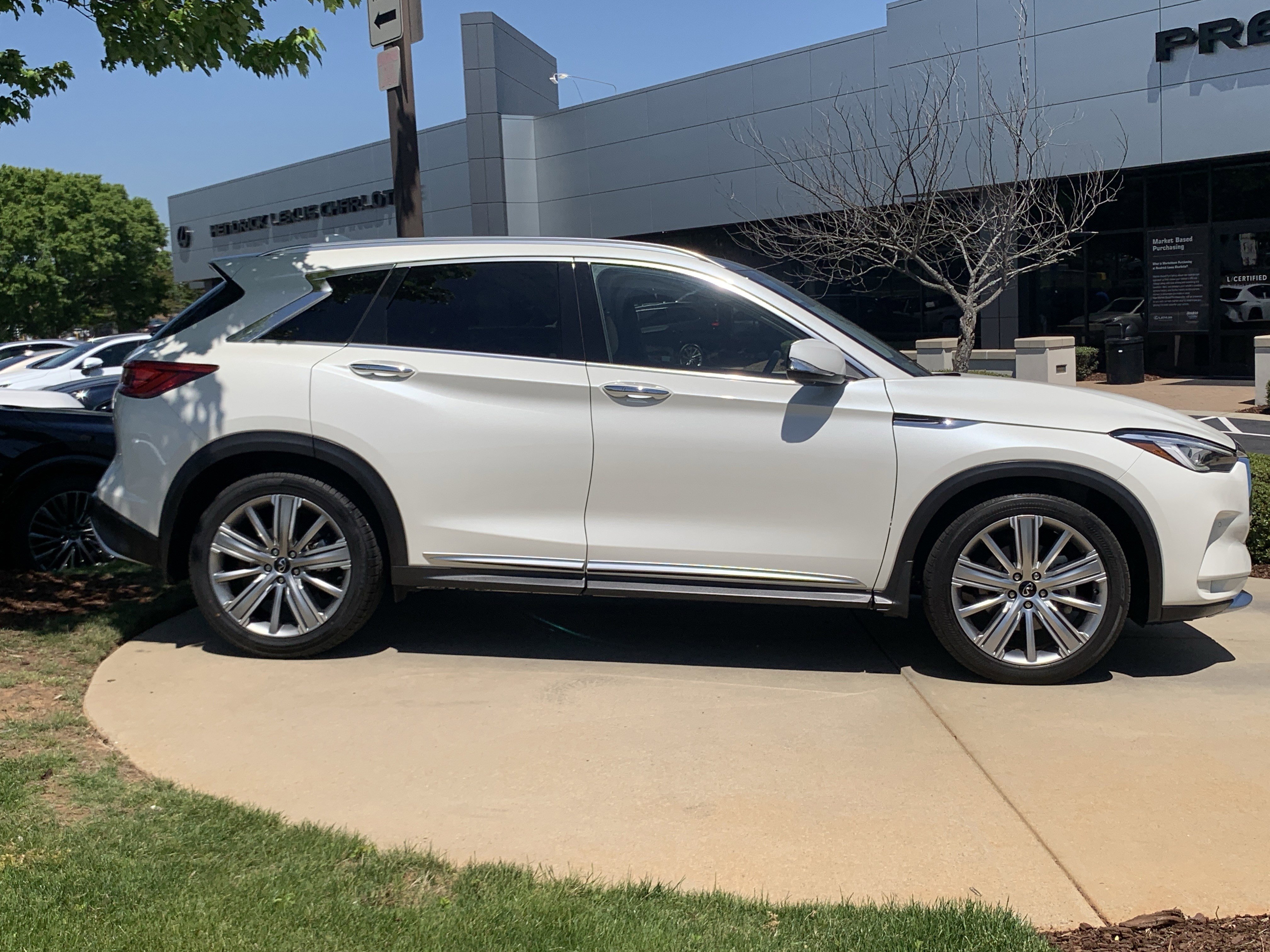 Used 2022 INFINITI QX50 Sensory w/ Cargo Package image 11