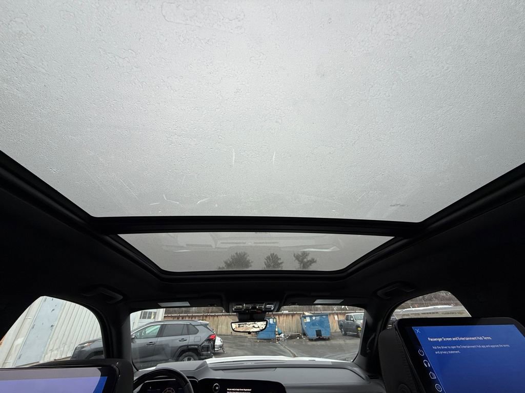 New 2026 Chevrolet Tahoe High Country image 24