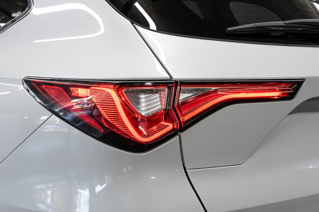 Used 2023 Acura MDX FWD w/ Technology Package image 14
