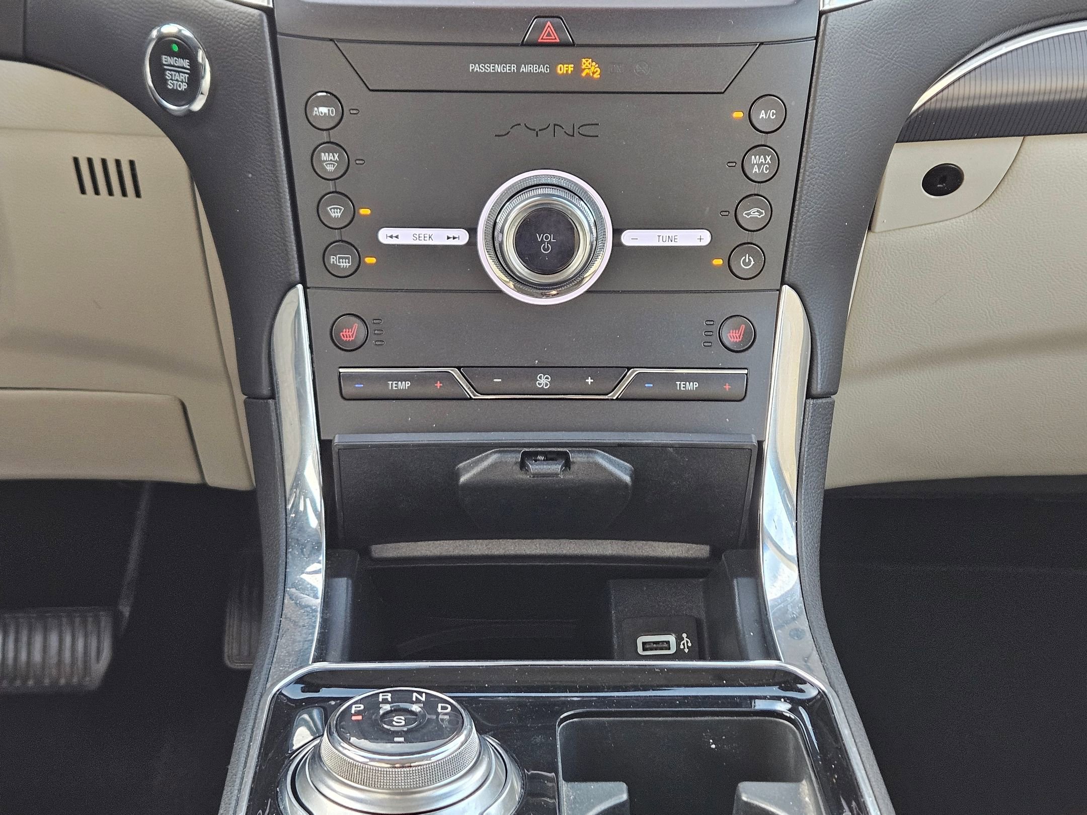 Used 2020 Ford Edge Titanium image 13