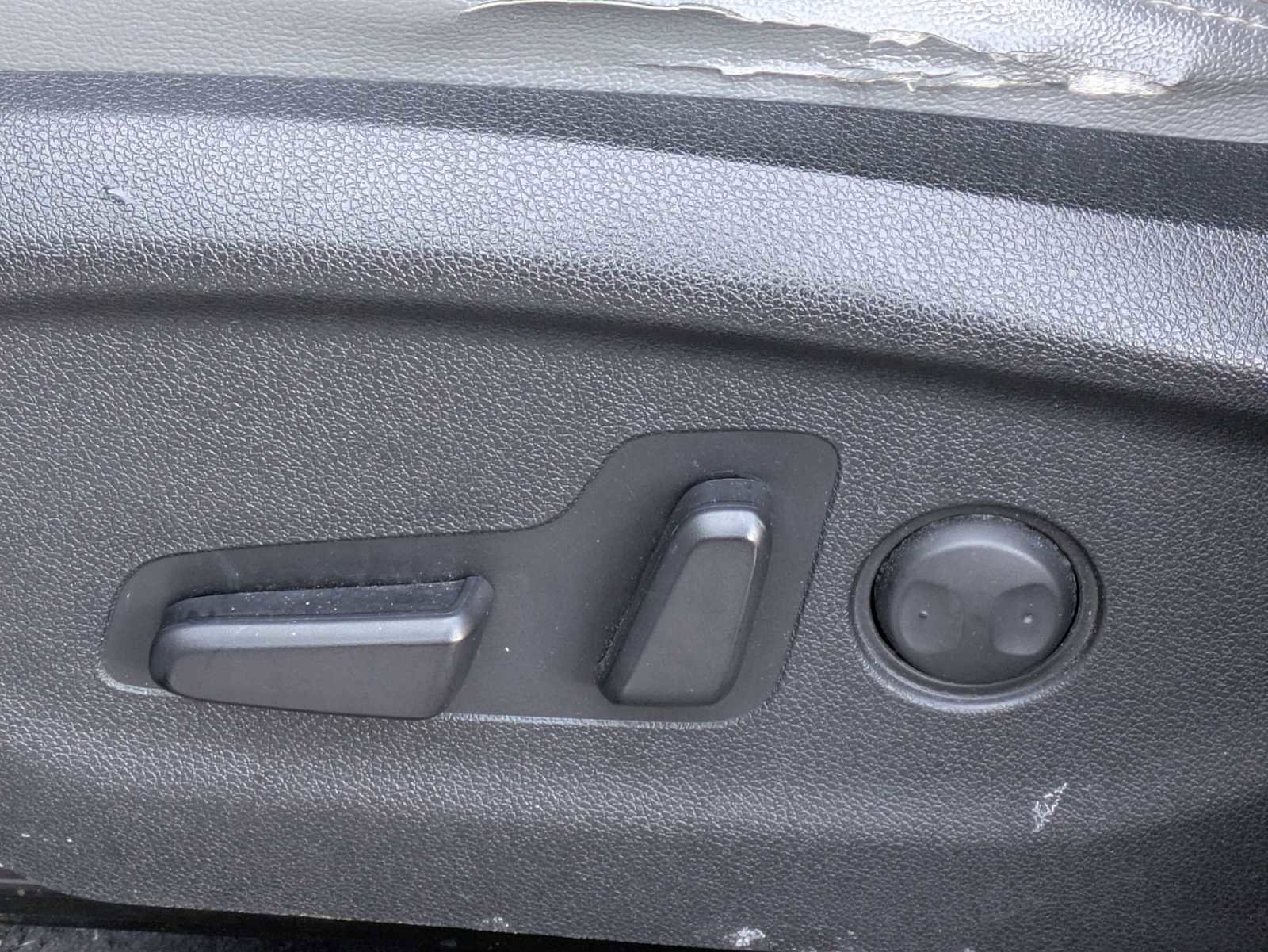 Used 2016 Kia Sorento EX image 16