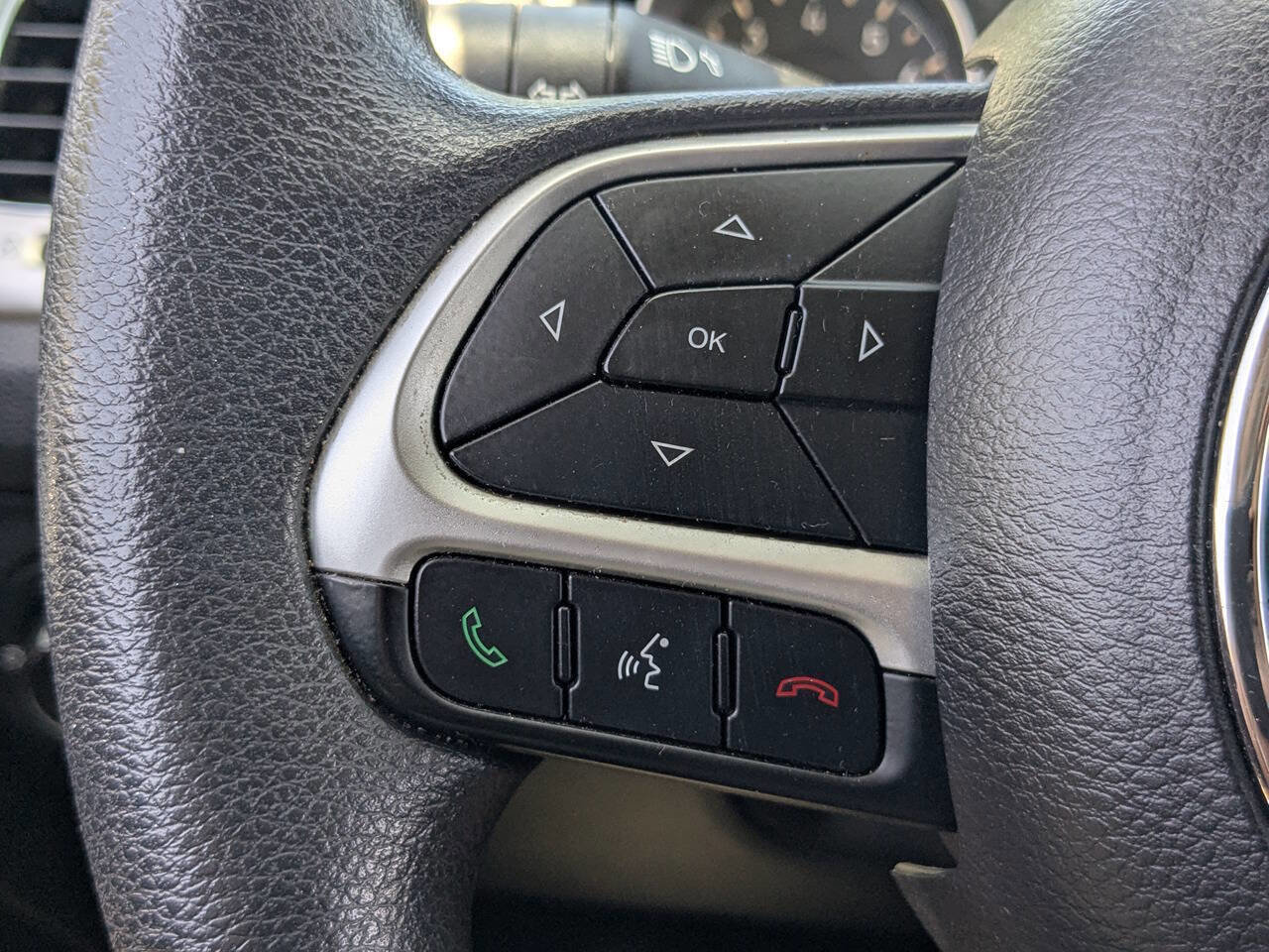 Used 2018 Jeep Compass Sport image 31