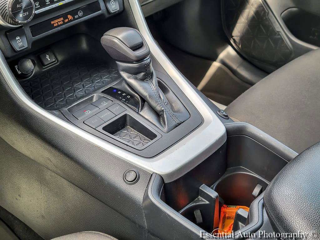 Used 2022 Toyota RAV4 XLE FWD image 22