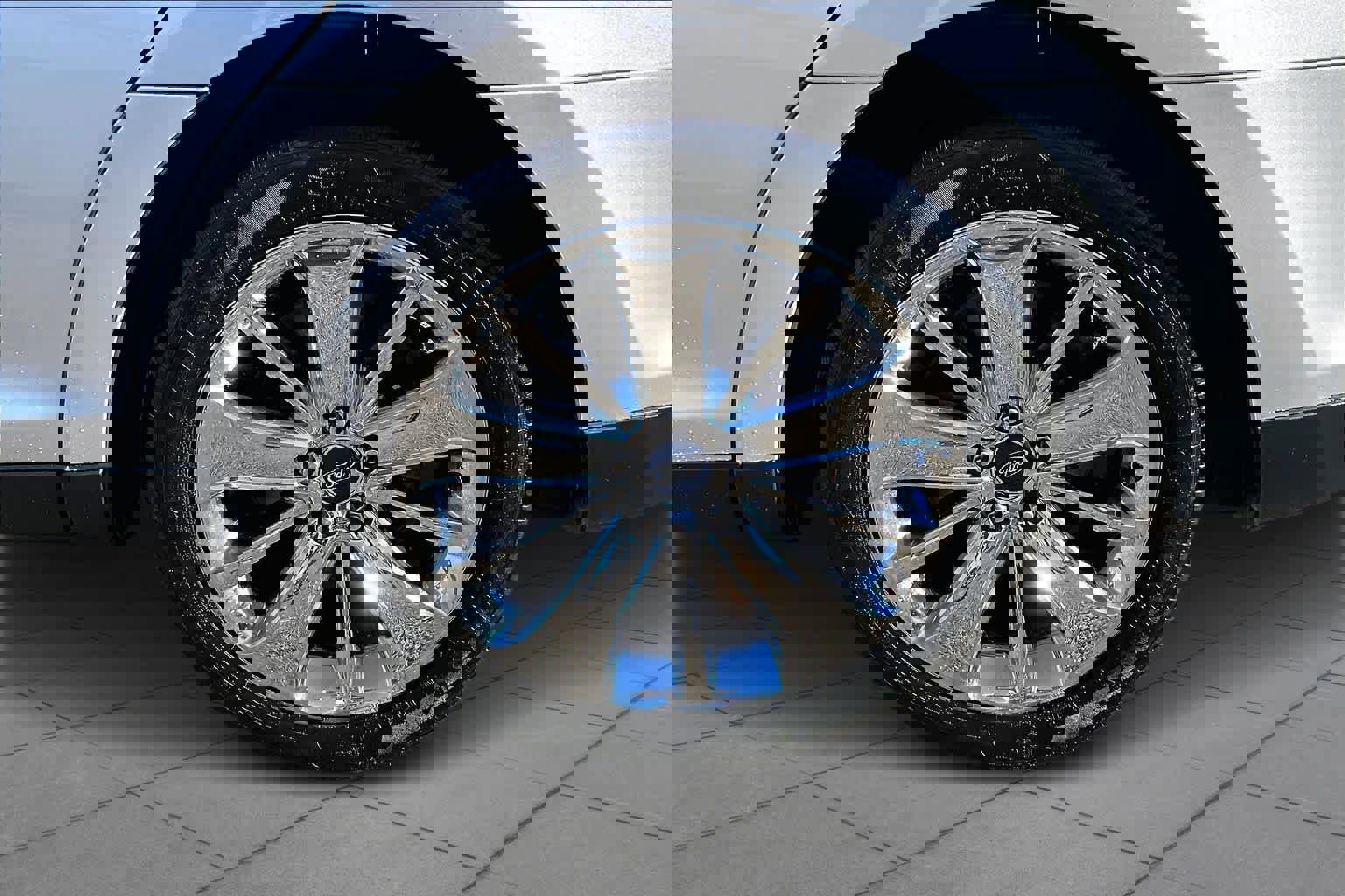 Used 2010 Ford Taurus Limited image 10