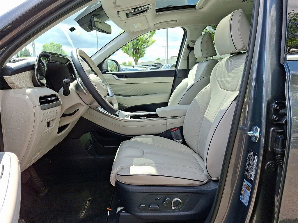 Used 2025 Hyundai Palisade Calligraphy image 12