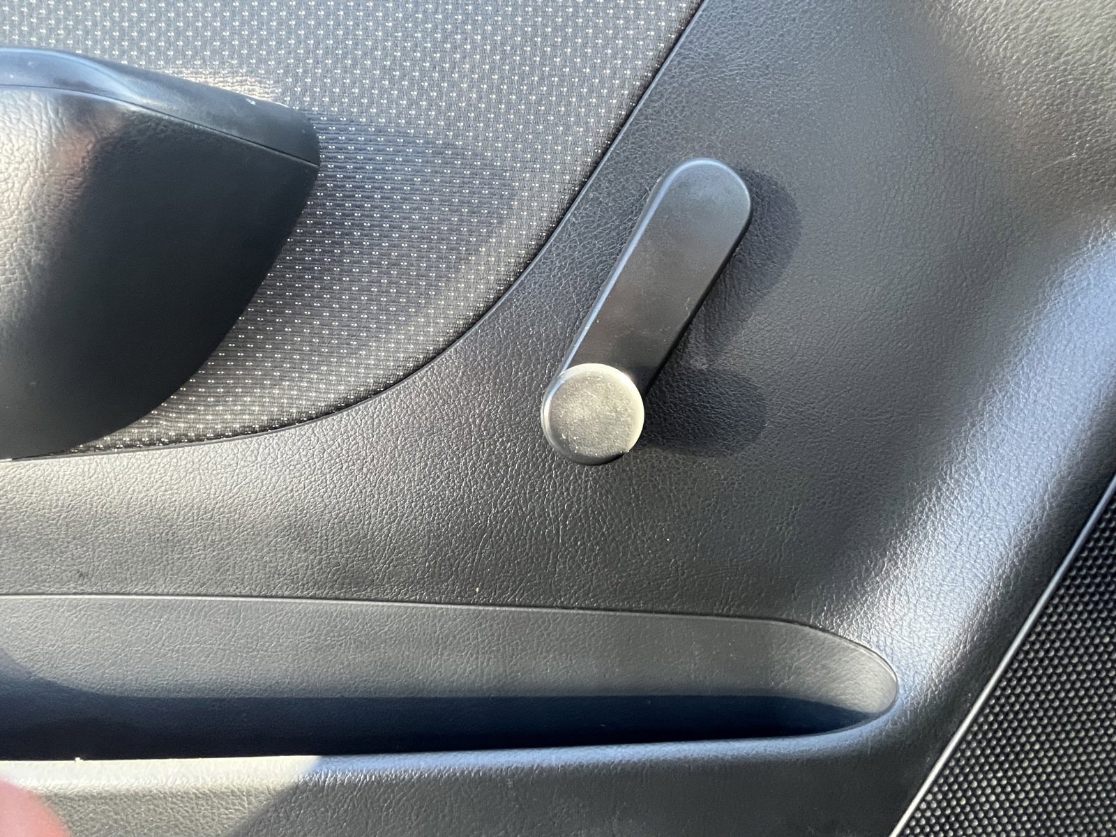 Used 2009 Chevrolet Aveo LT image 14