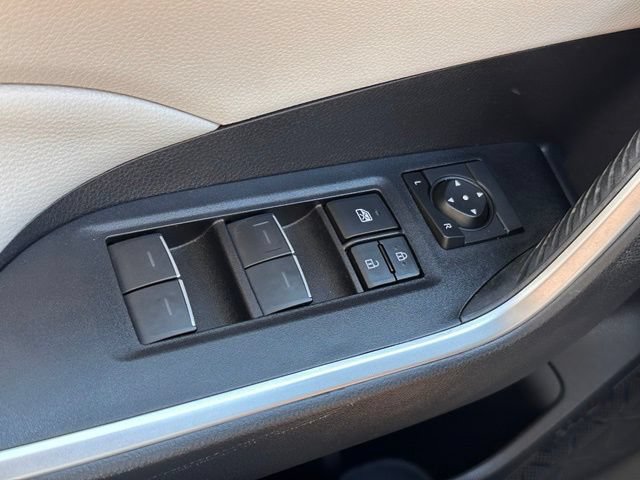 Used 2023 Toyota RAV4 XLE Premium AWD/4WD image 18