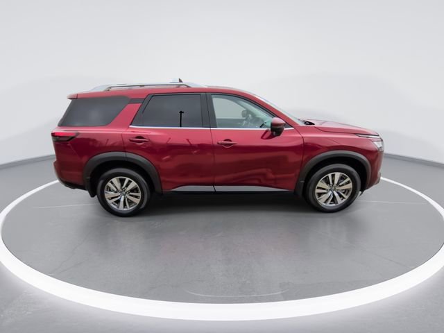 Used 2023 Nissan Pathfinder SL AWD/4WD image 8