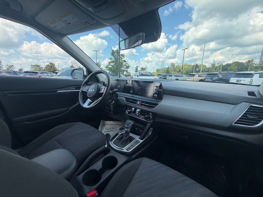 Used 2024 Kia Seltos LX AWD/4WD image 9