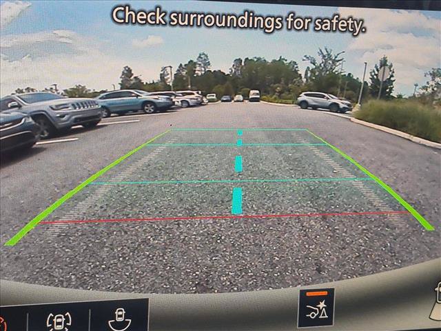 Used 2026 Nissan Pathfinder Platinum FWD image 12