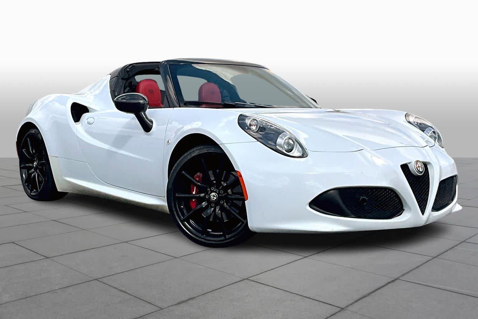 Used 2015 Alfa Romeo 4C Spider w/ Spider Track Package RWD image 3
