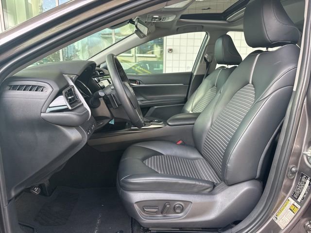 Used 2020 Toyota Camry SE image 15