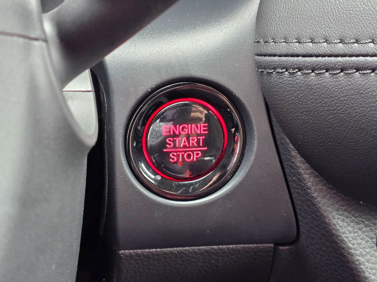 Used 2025 Honda HR-V LX image 19