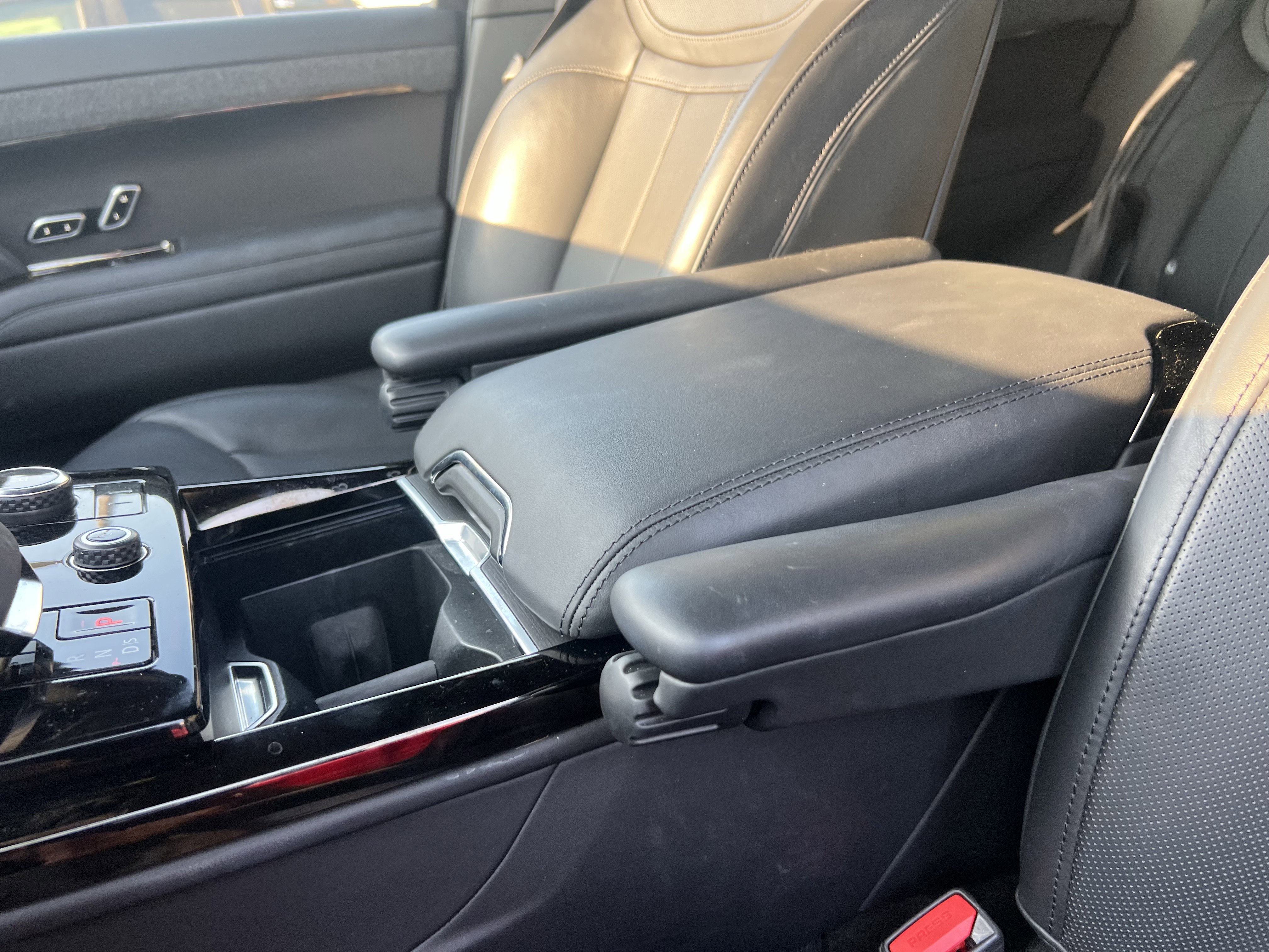 Used 2023 Land Rover Range Rover Sport SE Dynamic image 21