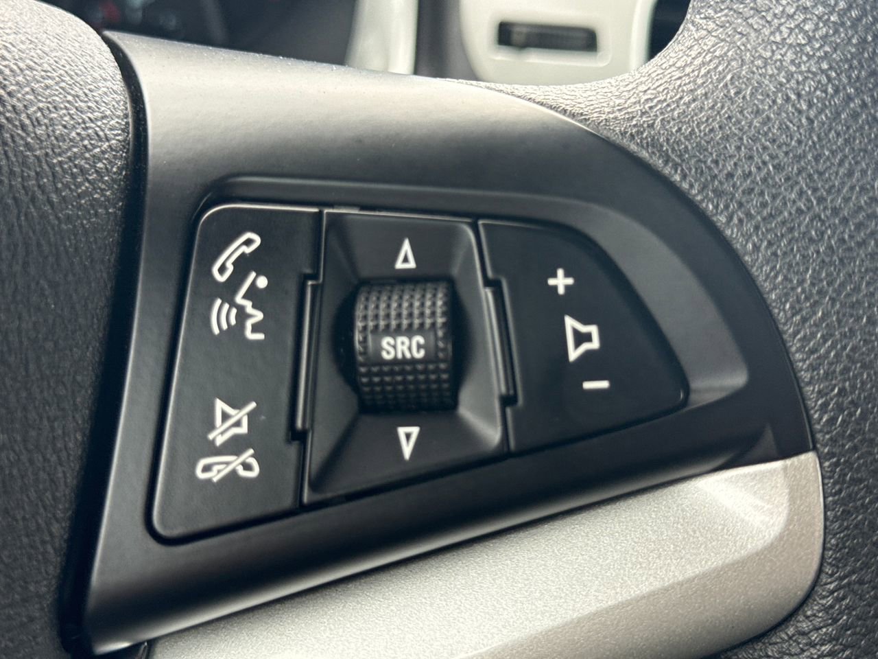 Used 2015 Chevrolet Camaro LS RWD image 22
