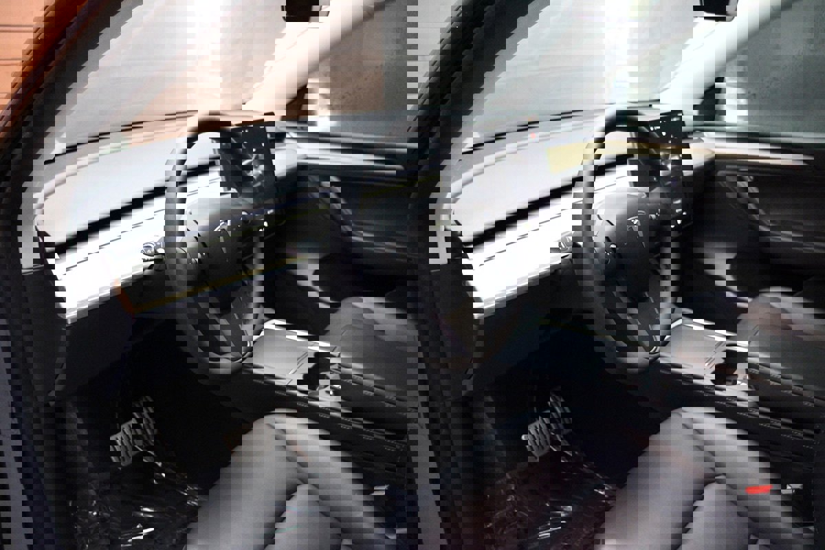 Used 2022 Tesla Model Y Performance image 40