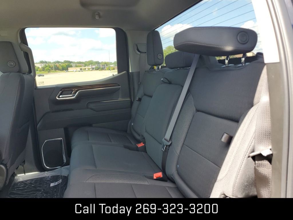 New 2025 GMC Sierra 1500 Elevation image 24