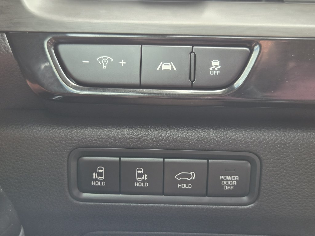 Certified 2022 Kia Carnival SX FWD image 25