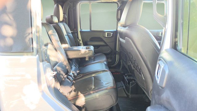 Used 2020 Jeep Gladiator Rubicon AWD/4WD image 18