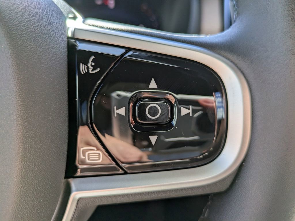 New 2026 Volvo XC90 B6 Core image 26