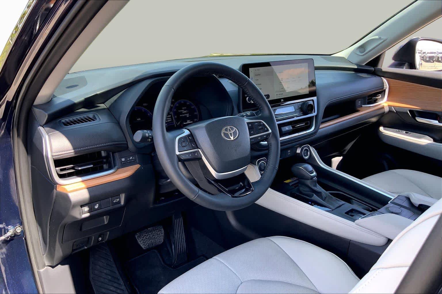 Certified 2026 Toyota Grand Highlander FWD image 17