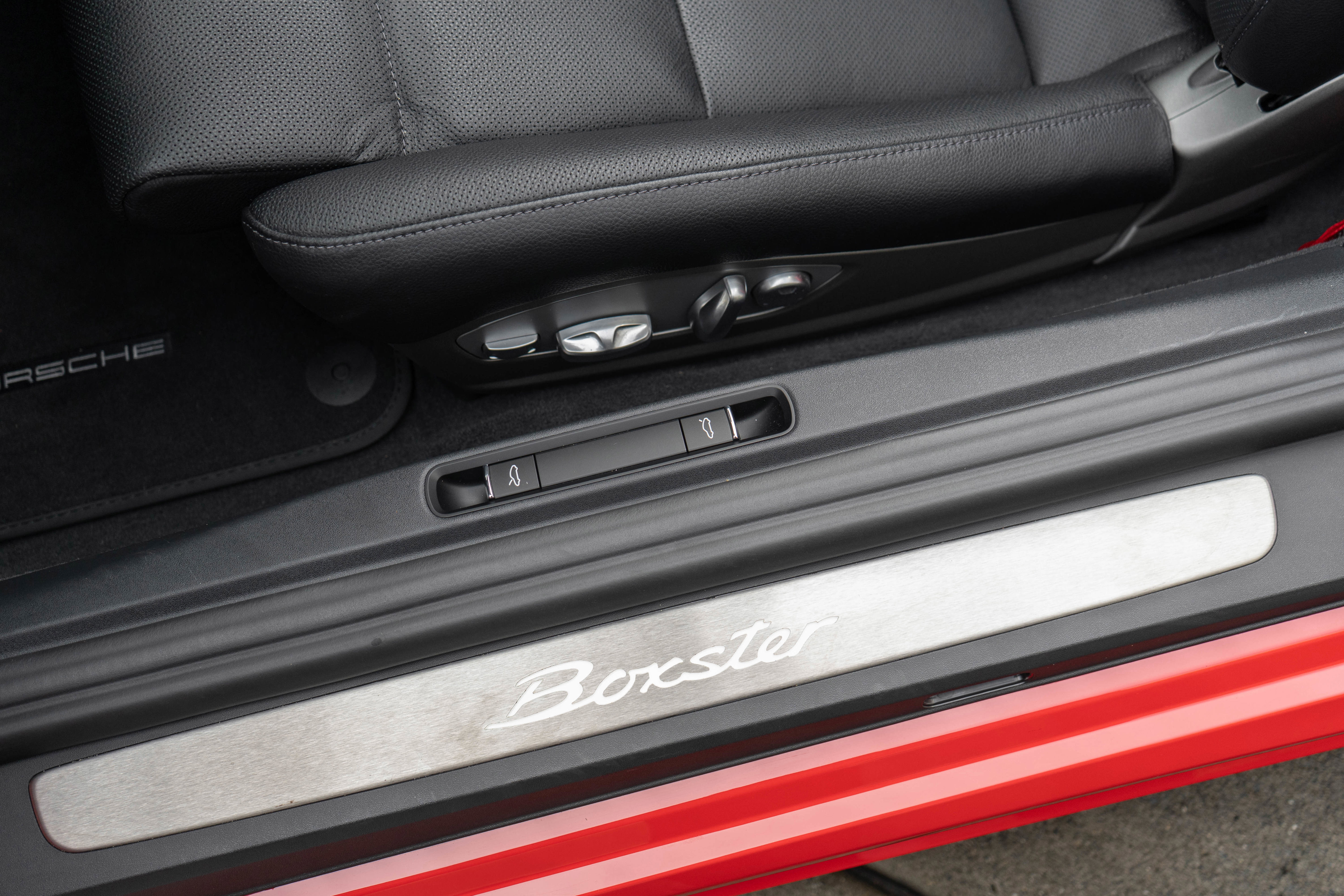 Used 2024 Porsche 718 Boxster image 18