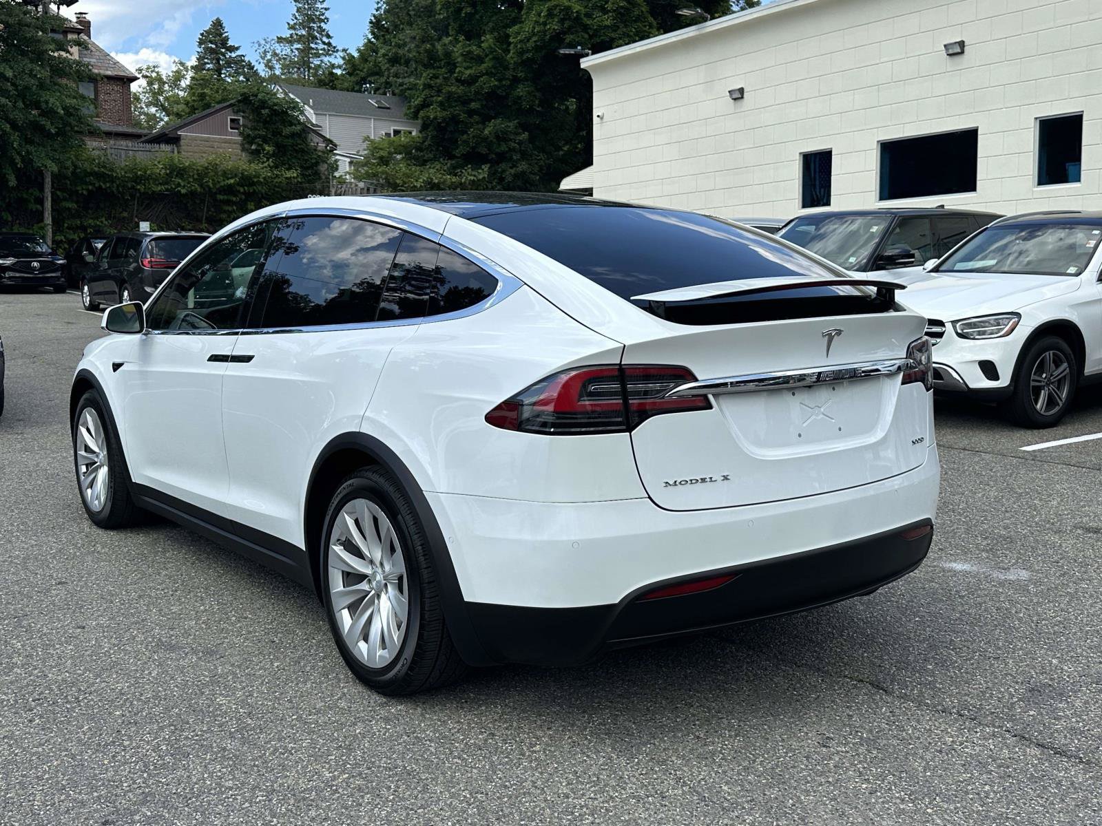 Used 2019 Tesla Model X 100D AWD/4WD image 5
