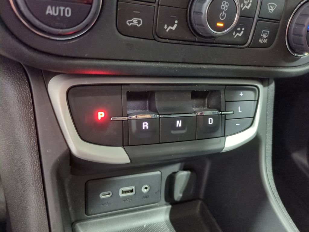 Used 2022 GMC Terrain SLE w/ Driver Convenience Package image 37