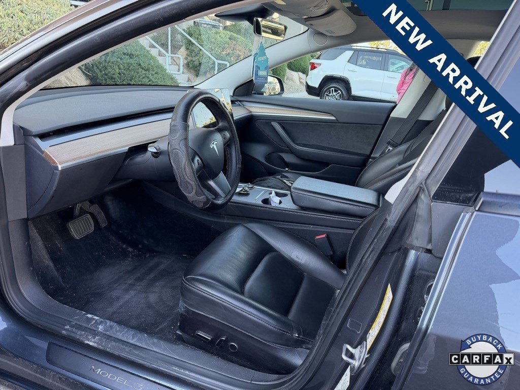 Used 2023 Tesla Model 3 Standard Range image 5