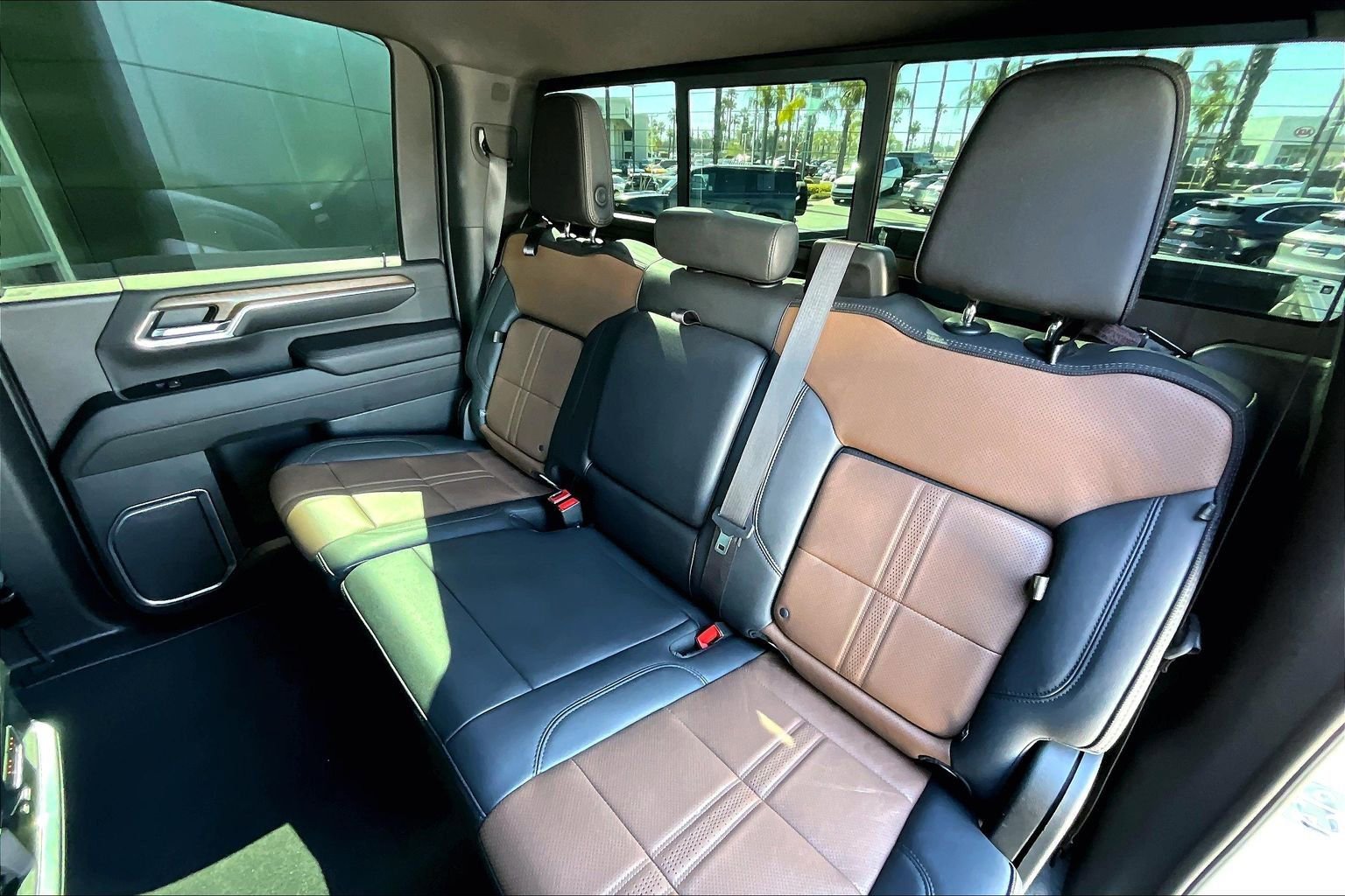 Used 2024 Chevrolet Silverado 2500 High Country w/ Technology Package image 26