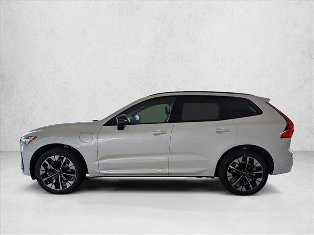 New 2026 Volvo XC60 T8 Plus w/ Climate Package PRO AWD/4WD image 9