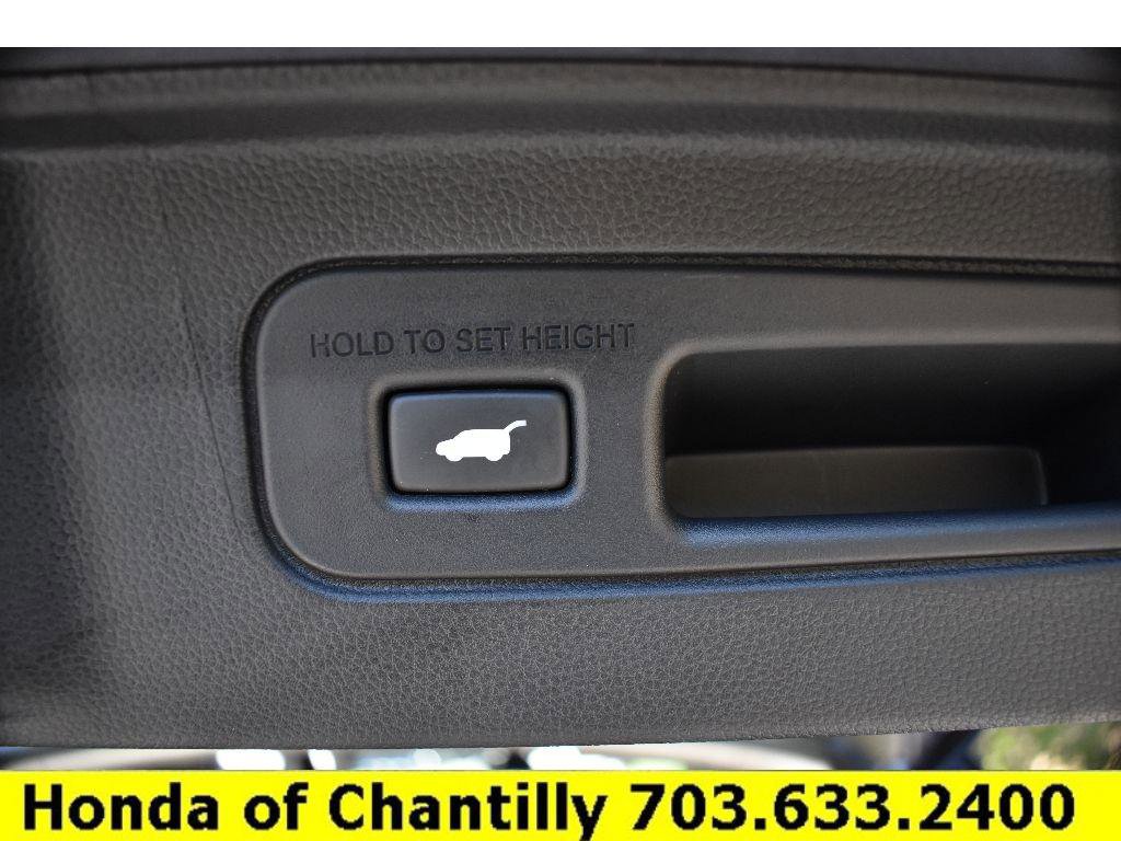 Used 2025 Honda Pilot Touring image 35