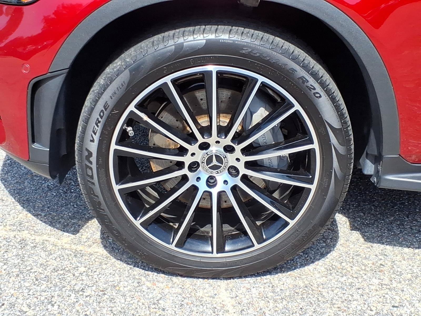 Used 2020 Mercedes-Benz GLC 300 4MATIC image 4