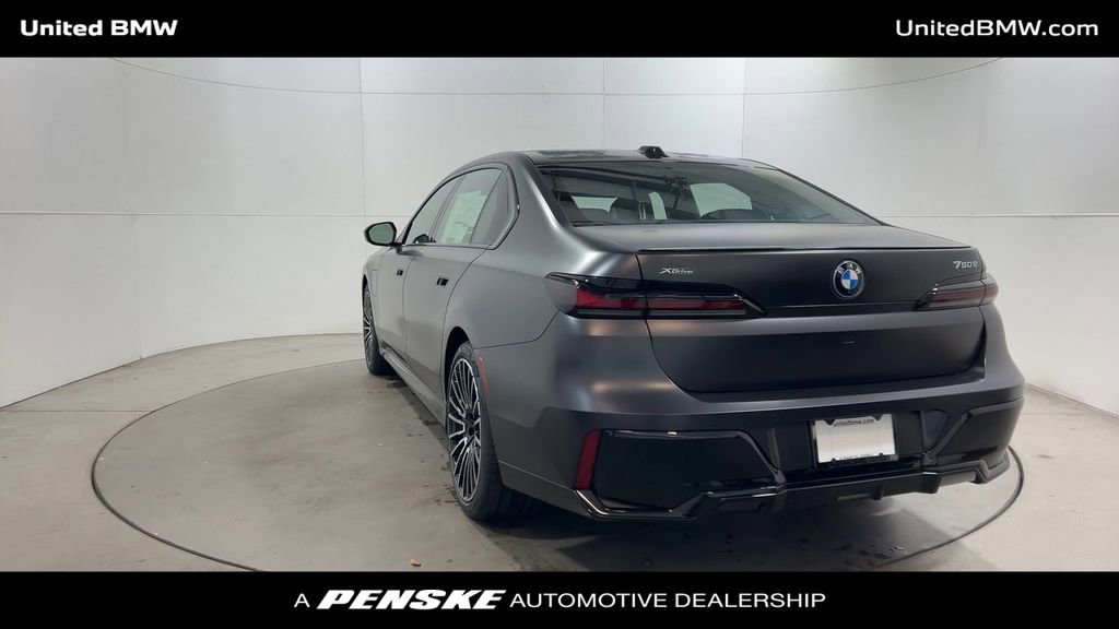 New 2026 BMW 750e xDrive w/ Executive Package image 7