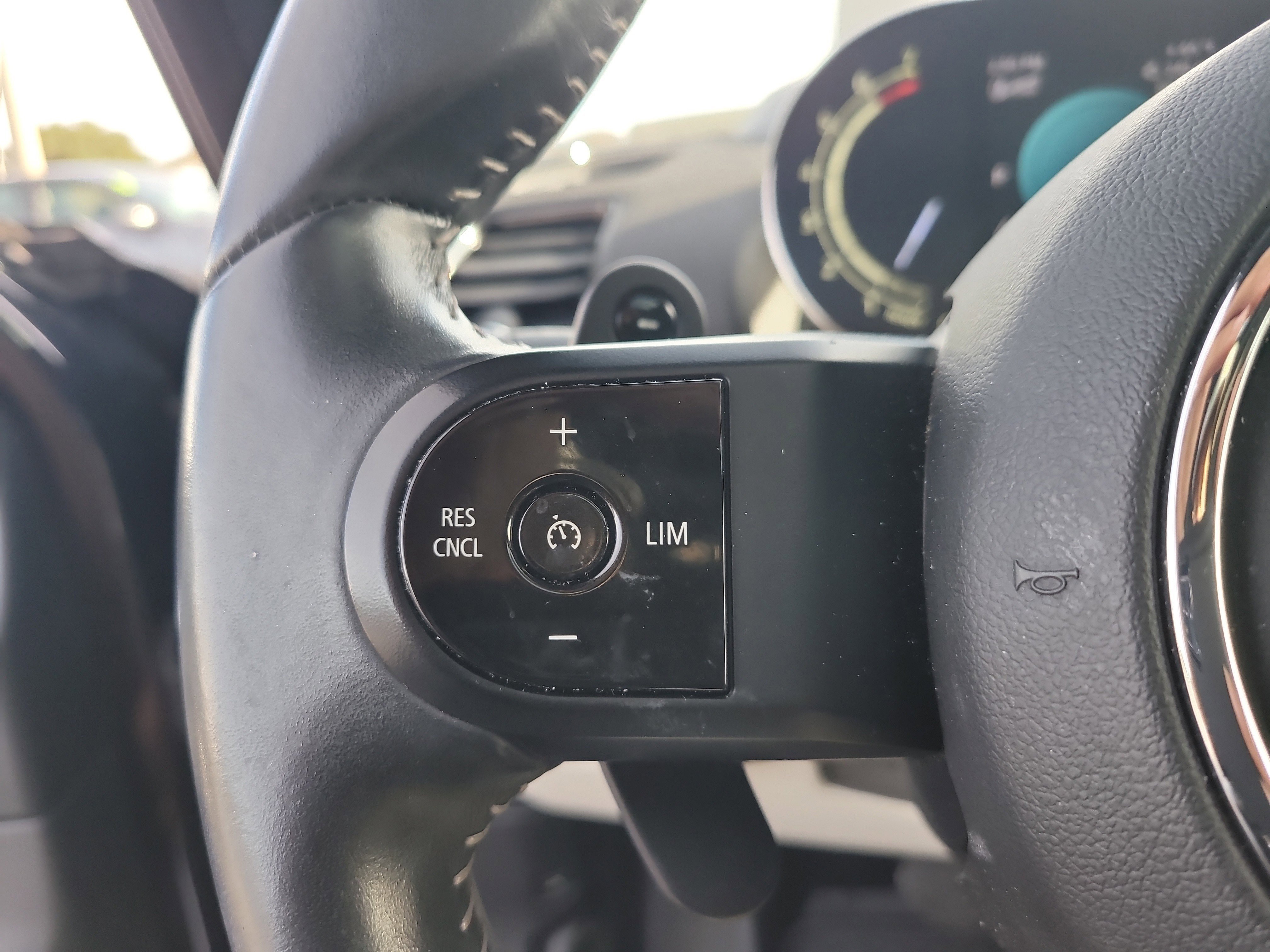 Used 2023 MINI Cooper Clubman S image 28