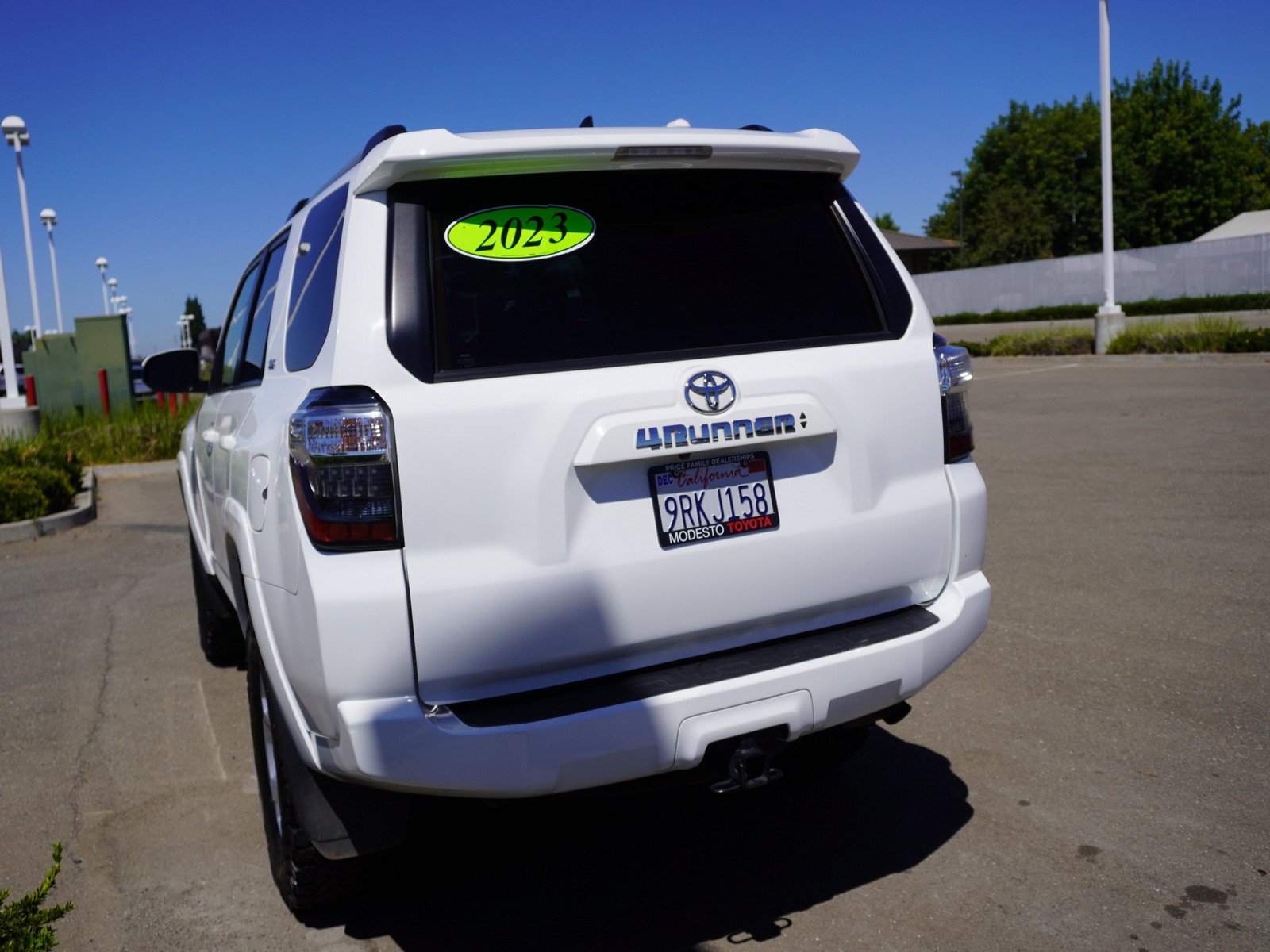 Used 2023 Toyota 4Runner SR5 AWD/4WD image 9